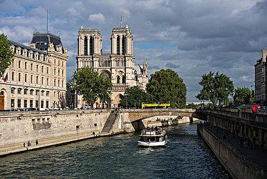 Switch免费MOBA《宝可梦：大集结》下载超900万